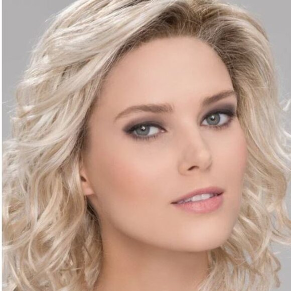 Beach by Ellen Wille